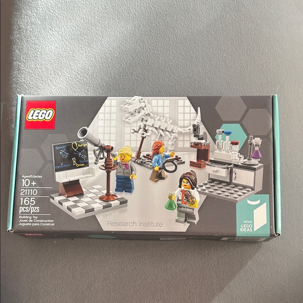 NEW - LEGO Science Lab Set Women In STEM astronomy paleontology chemist